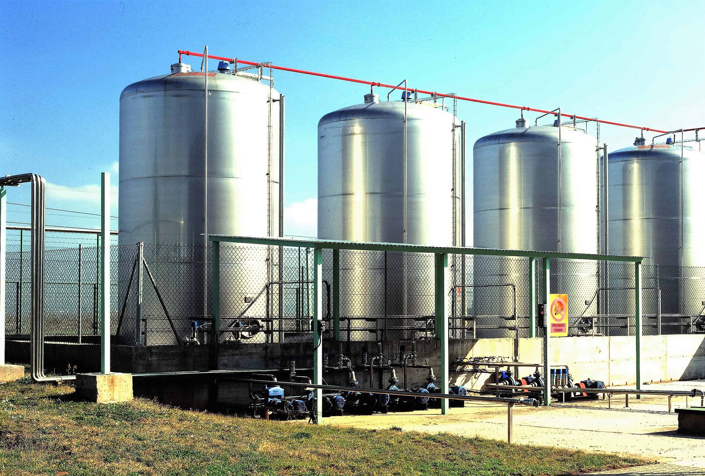 Fabricación e Instalación de Depósitos Acero Inox 
 ------